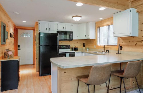 The Woods House | Private Dog-Friendly Fall Foliage Paradise 🍁
