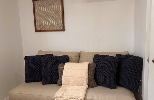 Allapattah Apartment | Private duplex (first floor) centrally located to beaches and the city of Miami.