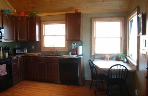Ellijay Cabin | Private Elegant Modern Rustic Cozy Refreshing and Healing