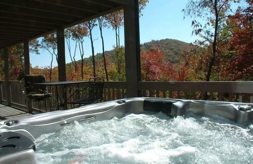 Ellijay Cabin | Private Elegant Modern Rustic Cozy Refreshing and Healing