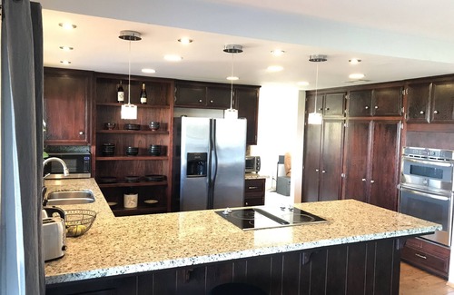 Vista House | Private family staycation house with 5 bedrooms