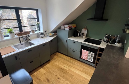 Mortlake Apartment | Private flat in Barnes, London