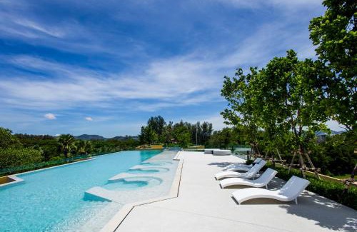 Bang Tao Apartment | Private garden Laguna beachside 150 m Bangtao