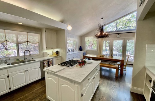 St. Helena Villa | Private gated Villa with pool overlooking vineyards