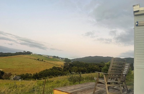 Mangawhai Cabin | Private getaway in Mangawhai Heads (pet friendly)