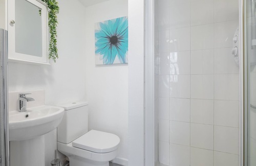 Cambridge Apartment | Private & Glamorous Studio Room 6 by Milton Guesthouse