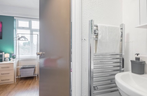 Cambridge Apartment | Private & Glamorous Studio Room 6 by Milton Guesthouse