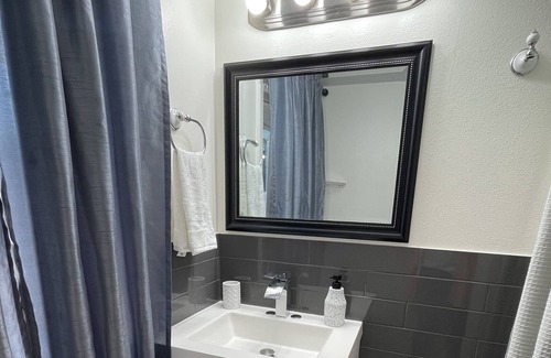 Oxnard Apartment | Private Guest House for one/two -by The Collection