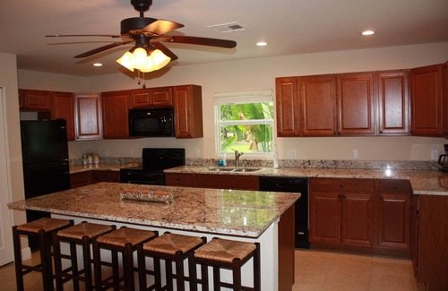 Oakes Estates House | Private Guest House on Acreage