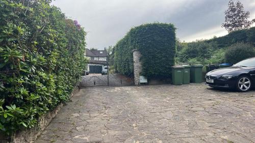 Cobham House | Private Guest House with full kitchen living room and utility room Completely Separate from the Main House