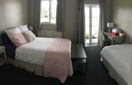 Rangataua Bed & Breakfast | Private Guest Suite with 2 bedrooms, sauna, small kitchenette and parking.
