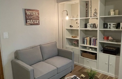 Ludlam Apartment | Private guest suite with PRIVATE ENTRANCE