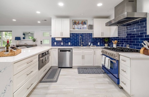 Whitfield House | Private Heated Pool~BBQ~Firepit~Near Water