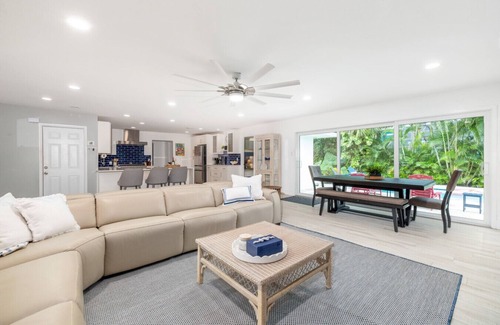 Whitfield House | Private Heated Pool~BBQ~Firepit~Near Water