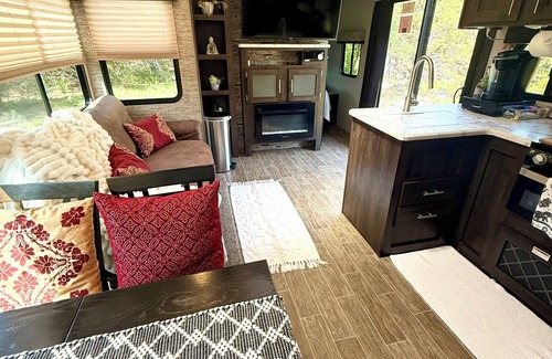 Oatmeal House | Private Hill Country Glamping RV