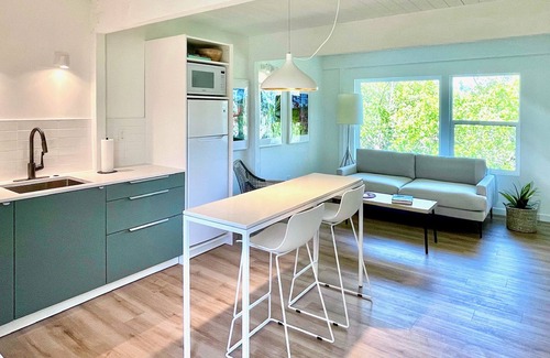 San Rafael House | Private Hillside Casita w/Views, Heated Pool – Between SF & Napa