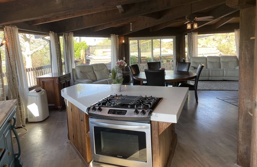 San Marcos House | Private Hilltop Farmhouse spacious & fast access to San Diego County Attractions