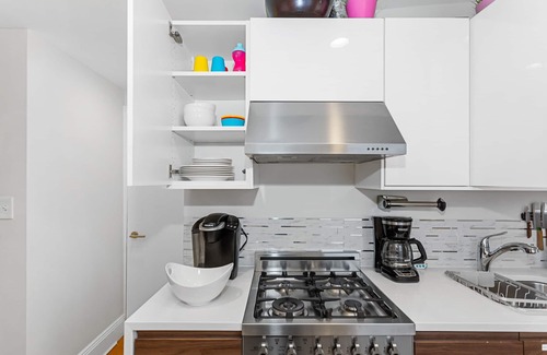 Harsimus Cove House | Private home 15 mins from NYC!