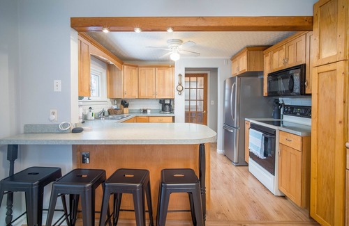 Westfield House | Private Home: Lightkeeper's Refuge steps to beach, marina and boat slip