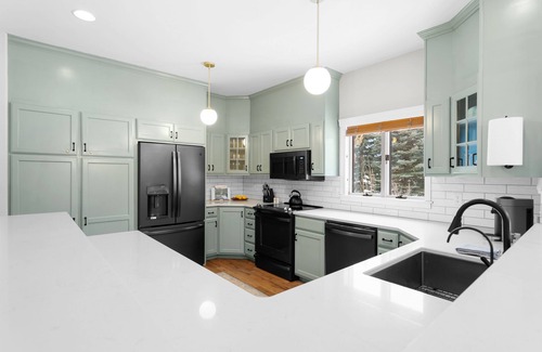 Whitefish House | Private Home - Mountain Views - Hot Tub