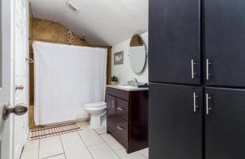 La Verkin House | Private Home, Pool and Hot Tub designed to accommodate large groups