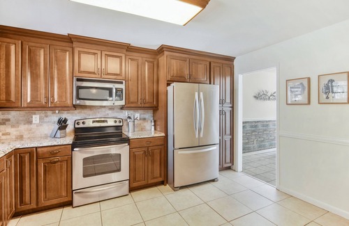 Greater Northdale House | Private Home - Pool & Game Room