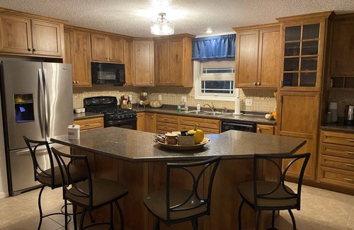 Red Bud House | Private Home, quiet neighborhood, So. IL, close to St. Louis