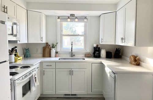 Brunswick House | Private Home w/Office Year Round in town Brunswick next to Bowdoin