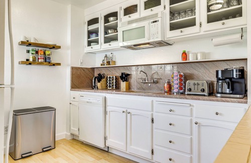 Clear Lake Cottage | Private Hot Tub w/Water Views: Lower Lake Getaway