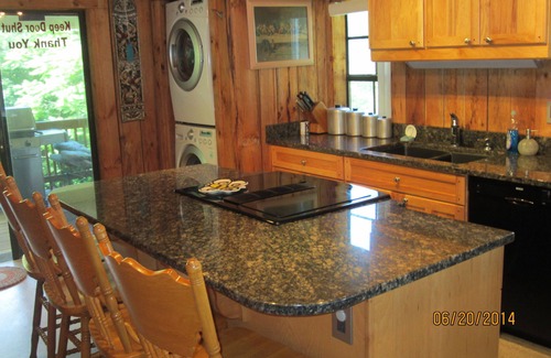 Bat Cave Cottage | Private! Hot Tubs, Massage Chairs, White Water River 10 FT away Large Decks