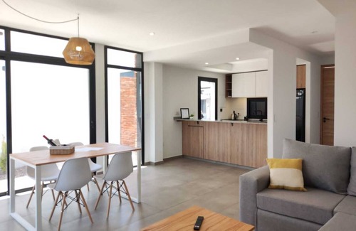 Lujan de Cuyo House | Private House/Views, 6 ,Garden and Sunsets in Mendoza!