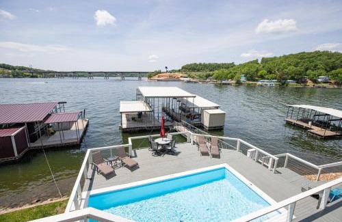 Camdenton House | Private Lakefront Pool, Amazing Dock Sleeps 26