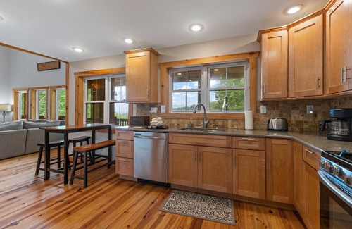 Vilas Cabin | Private Lodge with Long-Range Views