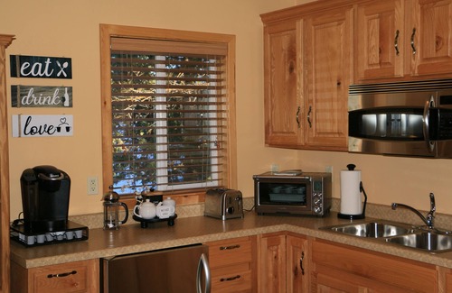 Long Valley Junction Apartment | Private Loft located between Bryce and Zion National Parks