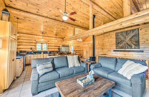 Lutsen Cabin | Private Lutsen Cabin w/ Fire Pit, Walk to Lake