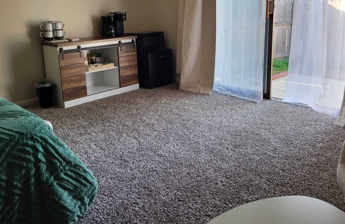 Fayetteville Other | Private Master Suite - No Extra Fees