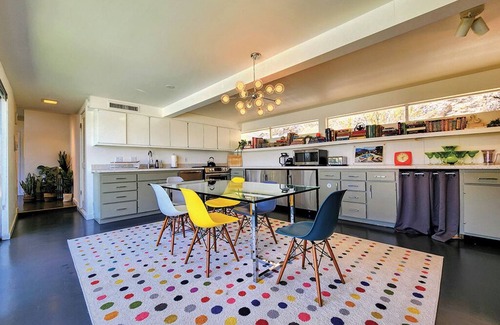 Cahuilla Hills House | Private Mid-Century modern home in Palm Springs Indian Canyon.