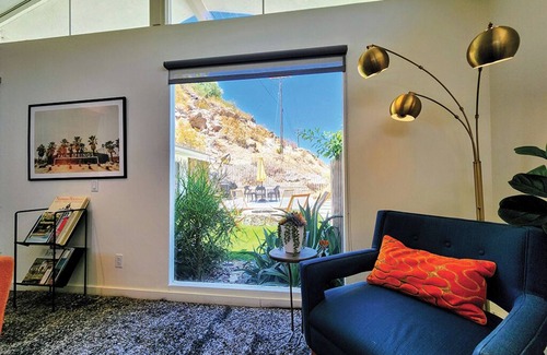Cahuilla Hills House | Private Mid-Century modern home in Palm Springs Indian Canyon.