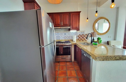 Downtown Puerto Vallarta Condo | Private OCEAN VIEW Deck●Steps from Beach & Malecon●King Bed●Centric Safe Loc