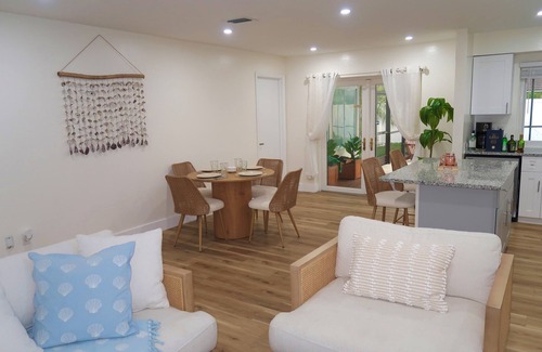 Caloosahatchee House | Private paradise with heated pool in Cape Coral