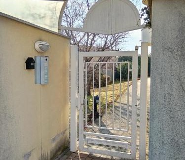 Gallarate Apartment | Private Parking & Malpensa 15min - Salici House