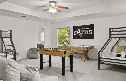 San Antonio House | Private Pool 4BD 3BA Game Rm 4mi to SeaWorld