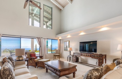 Kona Palisades House | Private Pool + Big Ocean Views - Luxury Retreat Perfect for Families, Friends