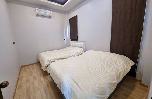 Sattahip Villa | Private Pool, snook, kitchen