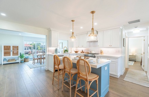 South Island House | 🌅Private Pool | Canal Front with Great Views | Sunset on Ibis🌅