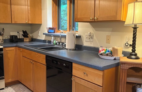 New Chester House | Private, Quiet 3 Bedroom Home near Patrick Lake