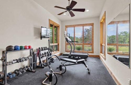 Bergheim House | Private Ranch - Pool,Ping Pong,Yoga,Weddings,Games