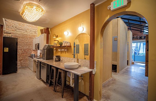 Santa Barbara Hotel | Private Rental - sleeps up to 24 in Santa Barbara on State Street!