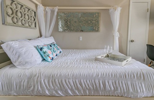 Fort Walton Beach Apartment | Private Romantic Loft, very close to beach and downtown