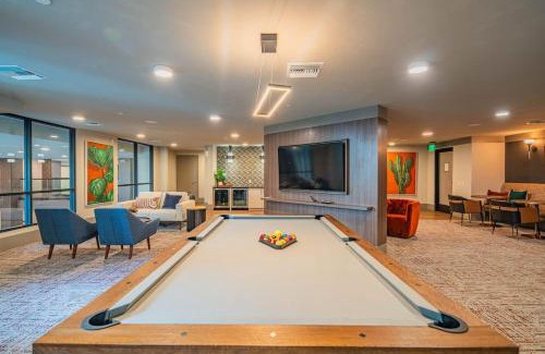 North Scottsdale Apartment | Private Rooftop, Kierland Commons, TPC Golf, Pool, Gym